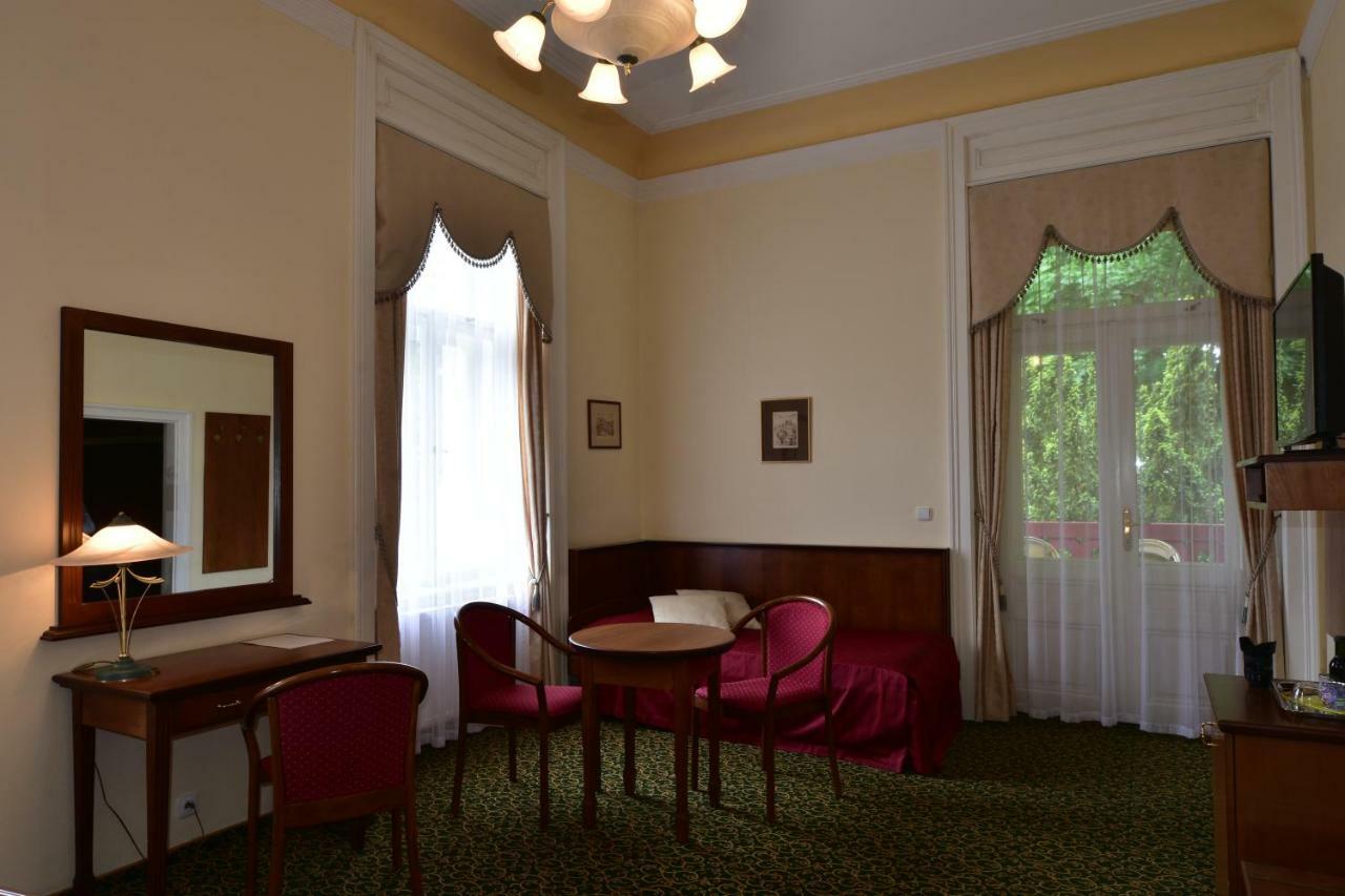 Sant Georg Garni Hotel Marianske Lazne Bagian luar foto