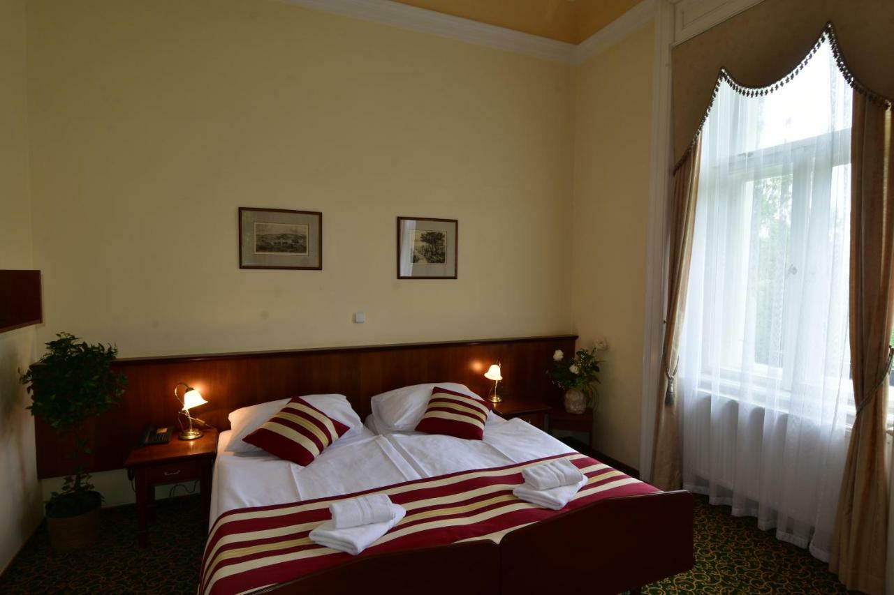 Sant Georg Garni Hotel Marianske Lazne Bagian luar foto