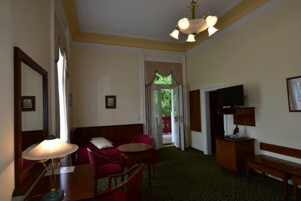 Sant Georg Garni Hotel Marianske Lazne Bagian luar foto