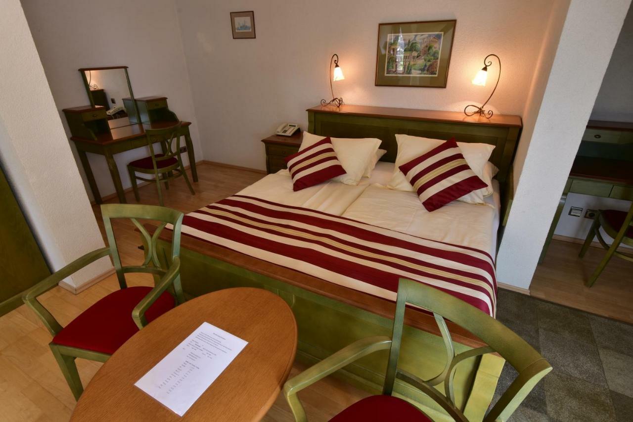 Sant Georg Garni Hotel Marianske Lazne Bagian luar foto